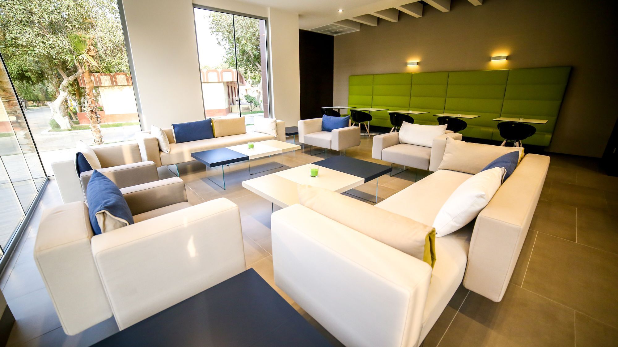 M Executive Residence & Boutique Hotel - Adults Only 阿可贺巴 外观 照片