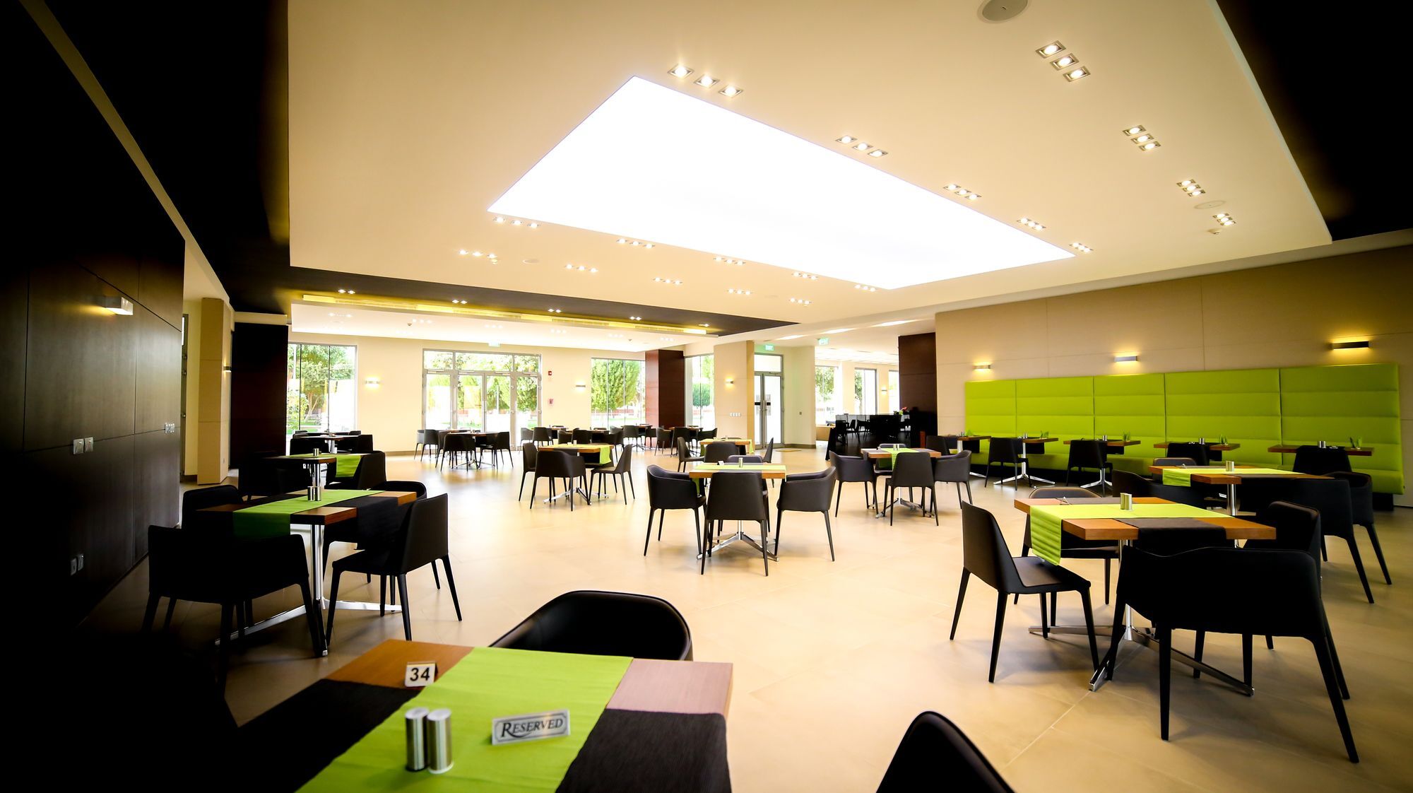 M Executive Residence & Boutique Hotel - Adults Only 阿可贺巴 外观 照片